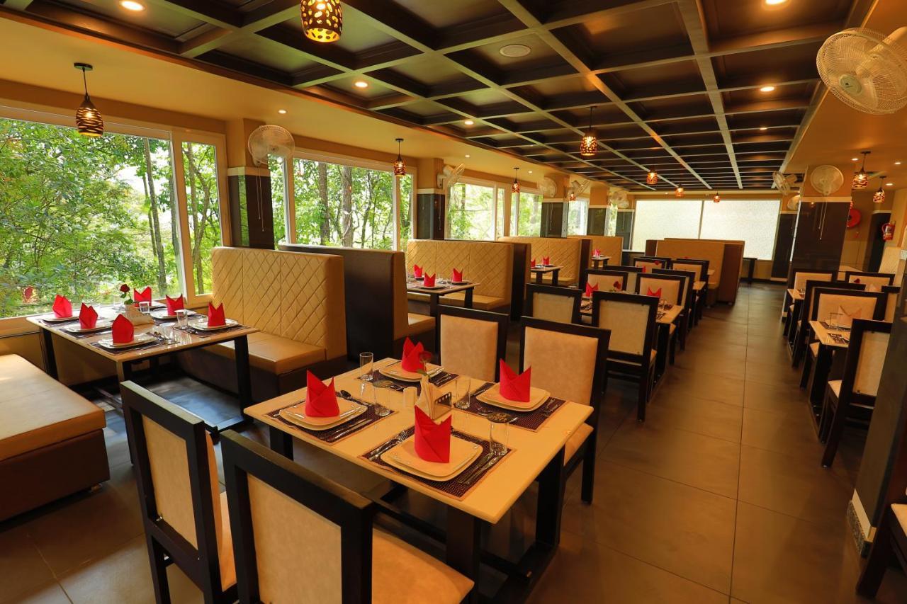 Amuse Vista Resorts And Spa Anachal Exterior photo