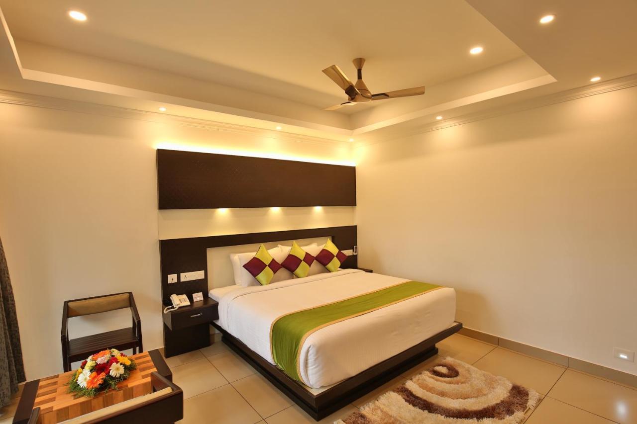 Amuse Vista Resorts And Spa Anachal Exterior photo