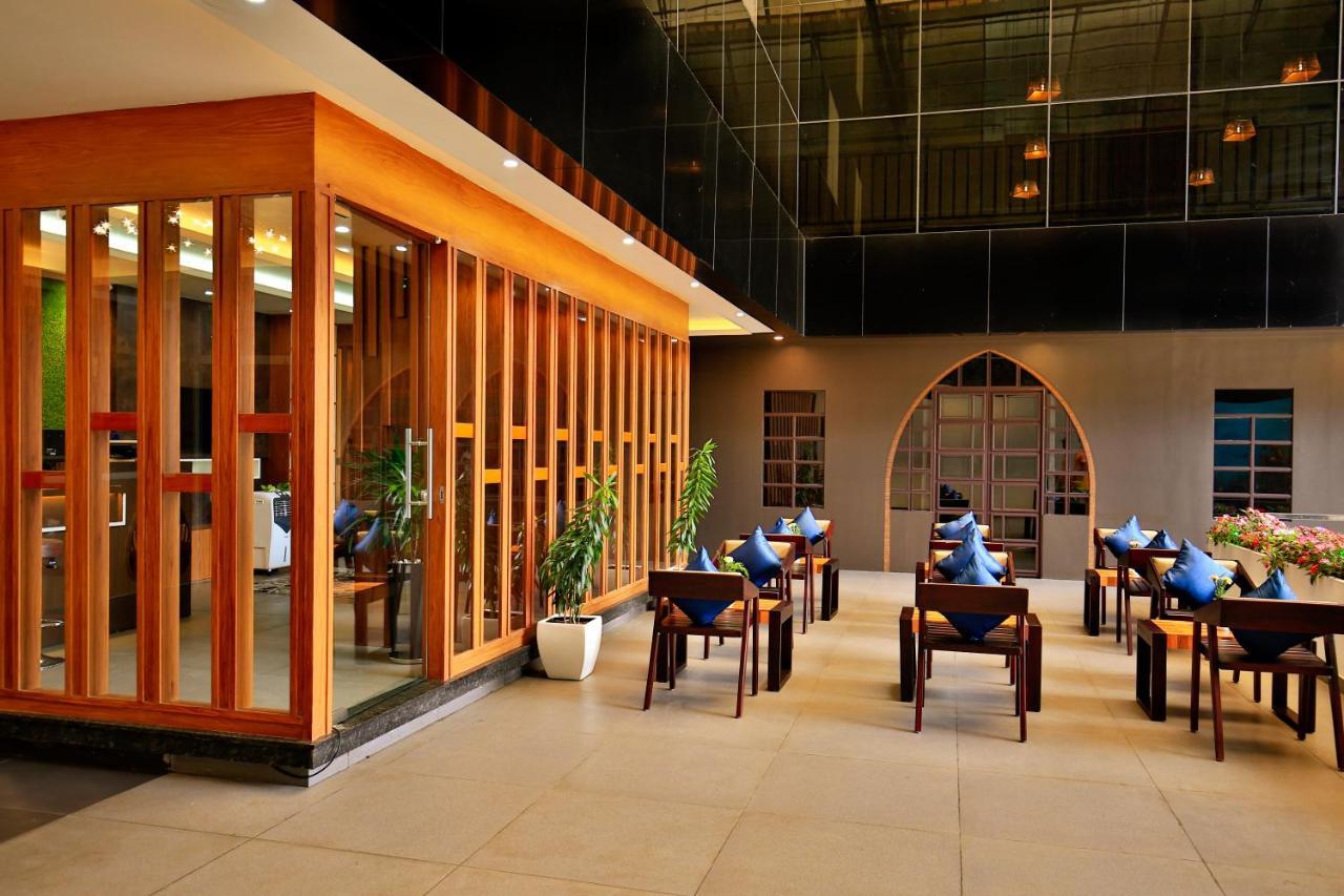 Amuse Vista Resorts And Spa Anachal Exterior photo